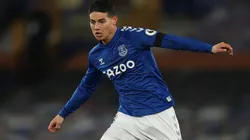 James Rodríguez en acción de juego con Everton.