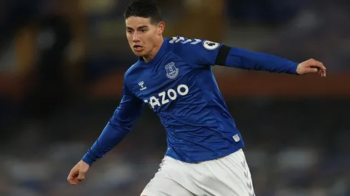 James Rodríguez en acción de juego con Everton.
