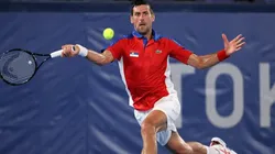 Djokovic se deshace de Nishikori para llegar a semifinales de Tokio 2020.
