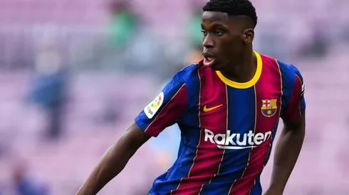 Ilaix Moriba en un encuentro con Barcelona.