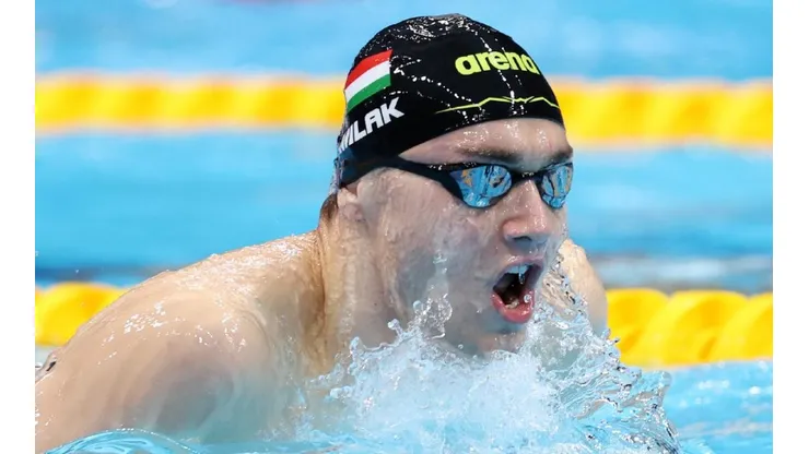 Kristof Milak, de Hungría, en los 200 mts mariposa.