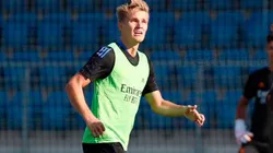 Martin Odegaard en entrenamiento con el Real Madrid.