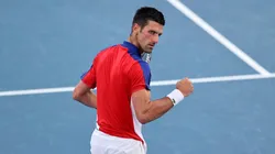 Novak Djokovic continúa a paso firme en Tokio 2020.