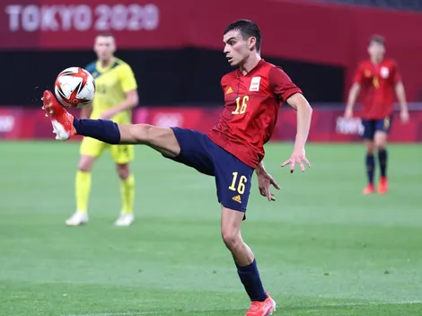 VIDEO: Pedri se divierte en la Villa Olímpica jugando al tenis de mesa