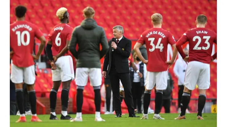 Jugadores de Manchester United durante un encuentro de la Premier League.