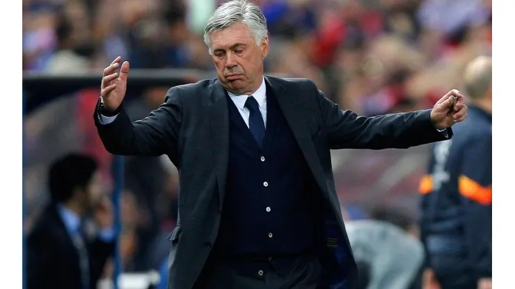 Carlo Ancelotti durante un encuentro con Real Madrid.