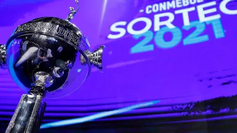 Trofeo de la Copa Libertadores de América.