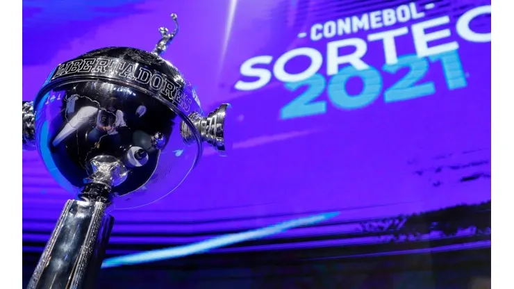Trofeo de la Copa Libertadores de América.