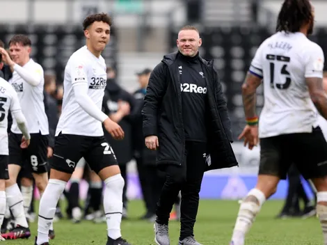 Rooney lesionó a su propio jugador en un entrenamiento