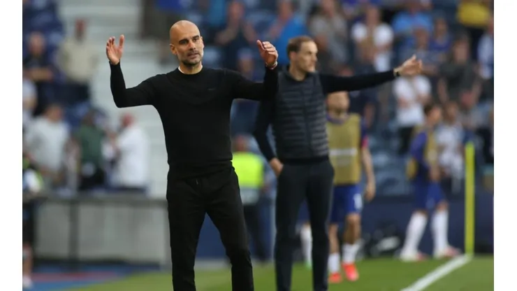 Pep Guardiola durante un encuentro con Manchester Cty.