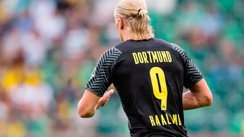 Erling Haaland jugando con el Borussia Dortmund.
