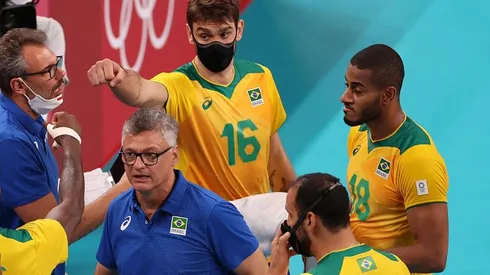 Lucas (16) Mauricio (5), los jugadores con cubrebocas.