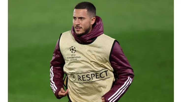 Eden Hazard durante un calentamiento en Real Madrid.