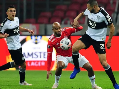 Olimpia sufrió, pero por penales venció a Internacional y se clasificó a cuartos