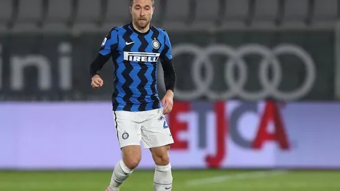 Christian Eriksen durante un encuentro con Inter de Milan.