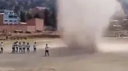 El remolino obligó a suspender momentáneamente el partido de la Liga de Achocalla.