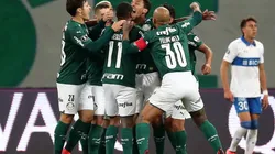 Festejo de gol de Palmeiras sobre Universidad Católica.