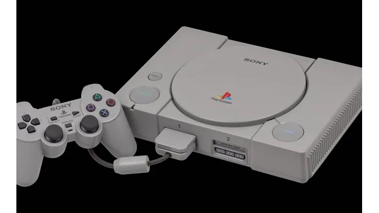 Encuentra una PS1 sin abrir en el ático de su abuelo