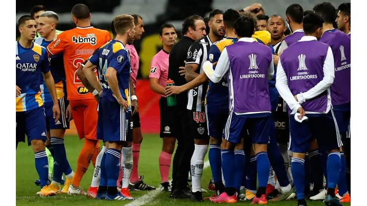 Momentos calientes entre Atlético Mineiro y Boca Juniors.