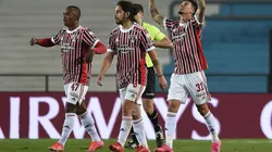 Festejo de gol de Sao Paulo contra Racing.