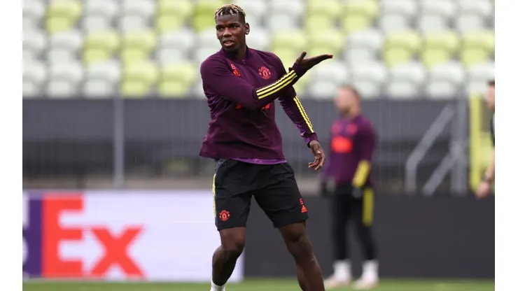 Paul Pogba durante un calentamiento con Manchester United.