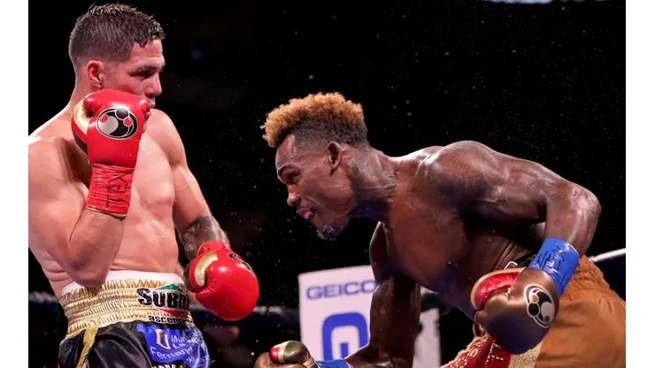 Jermell Charlo hizo un publicación que ilusiona a Brian Castaño.
