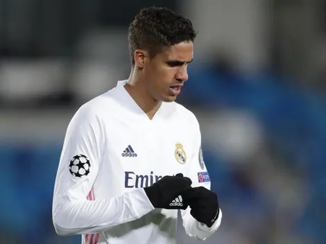 Varane, entre una salida pacífica y la crisis de los centrales