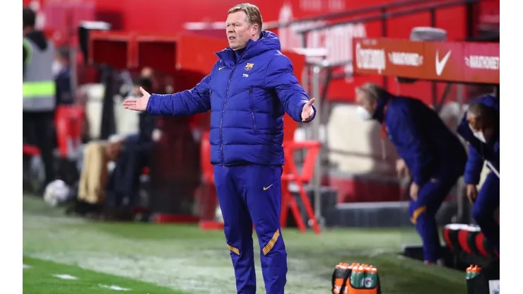 Ronald Koeman durante un encuentro con Barcelona.