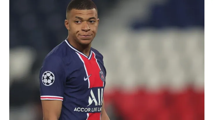 Kylian Mbappé durante un encuentro con PSG.