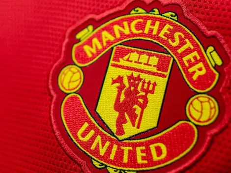 Manchester United presentó su nueva camiseta, un homenaje a la década de los 60