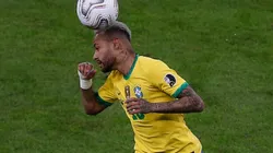 Acción de juego de Neymar en la final de la Copa América.