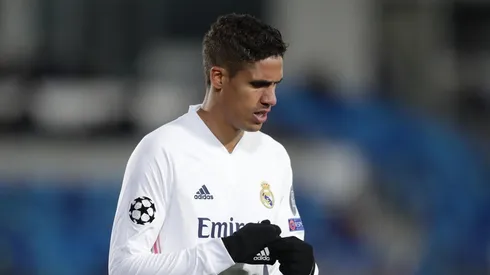 El futuro de Raphael Varane estaría en la Premier League.