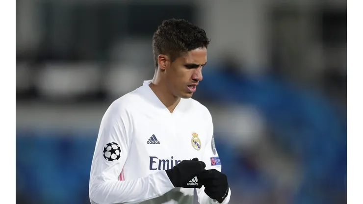 El futuro de Raphael Varane estaría en la Premier League.