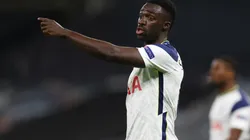 Davinson Sánchez en un encuentro con Tottenham.