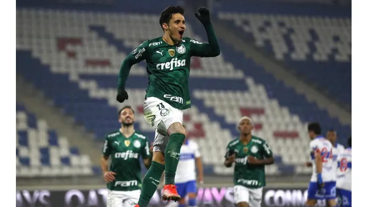 Festejo de gol de Raphael Veiga.