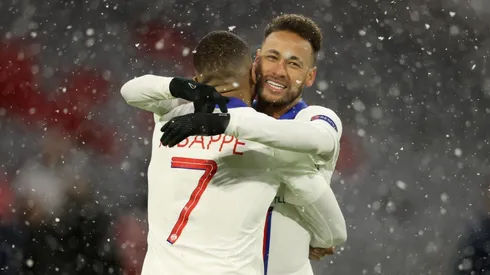 Festejan Neymar y Mbappé. PSG suma a un refuerzo de lujo.