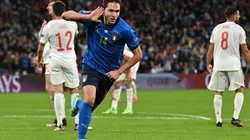 Federico Chiesa celebrando un gol en la Eurocopa.