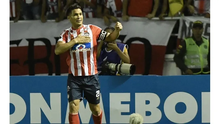 Teo Gutiérrez en festejo de gol con Junior