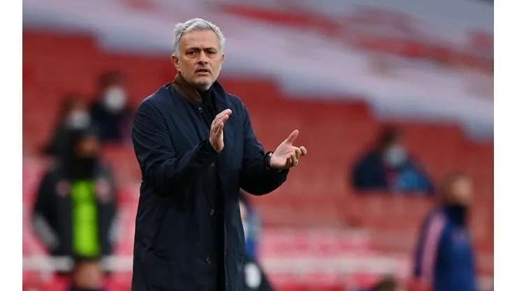 José Mourinho espera por más refuerzos para Roma.