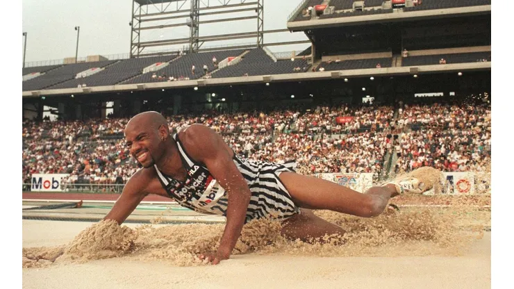Quién fue el atleta con el salto más largo en la historia del atletismo (foto: Getty).