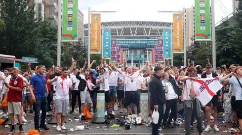 Desde temprano hubo incidentes en las cuadras cercanas a Wembley.