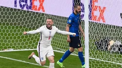 Luke Shaw abrió el marcador para Inglaterra en la final de la Eurocopa