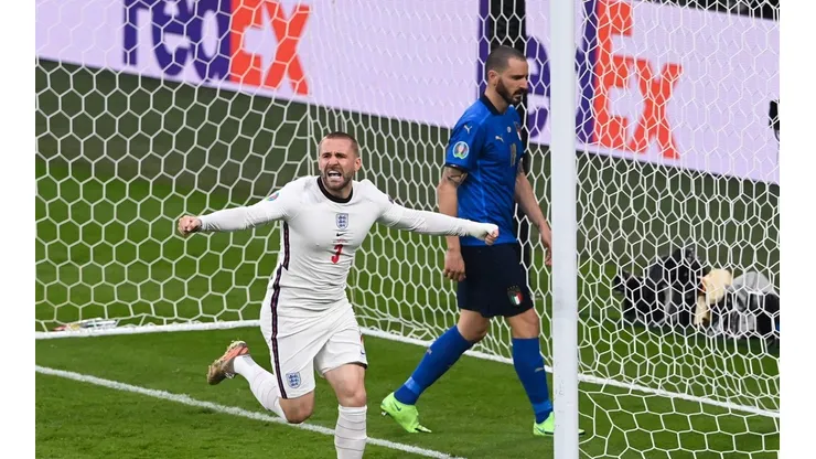 Luke Shaw abrió el marcador para Inglaterra en la final de la Eurocopa