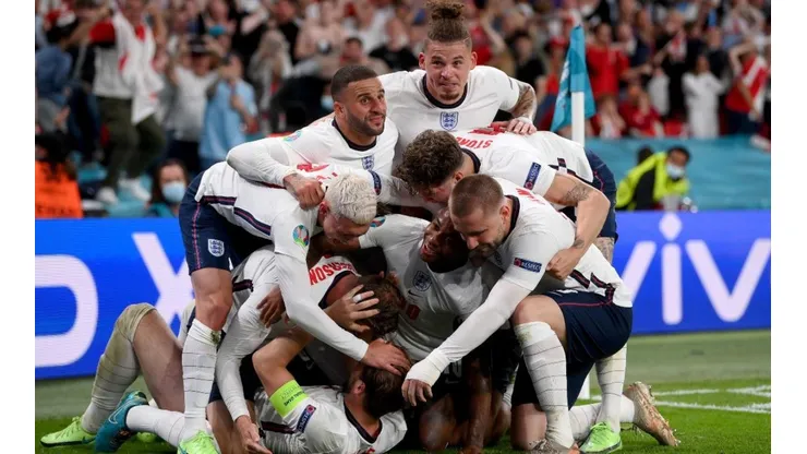 Jugadores de Inglaterra celebrando un gol en la Eurocopa.