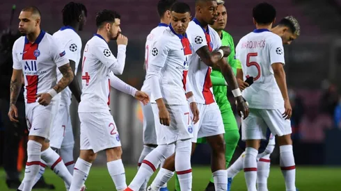 Jugadores PSG junto a Kylian Mbappé