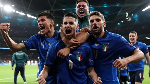 Italia festeja el pase a la final de la Eurocopa.
