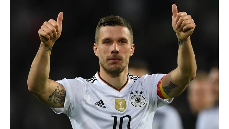 Luego de rechazar a Querétaro, Podolski encontró nuevo club