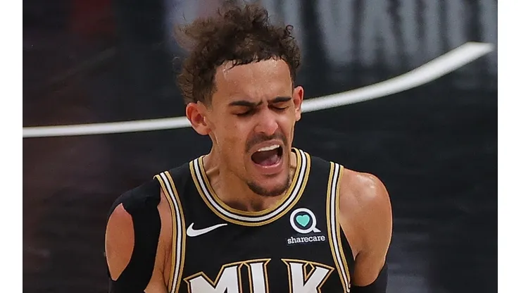 Trae Young está fuera por segundo partido seguido (Getty Images)