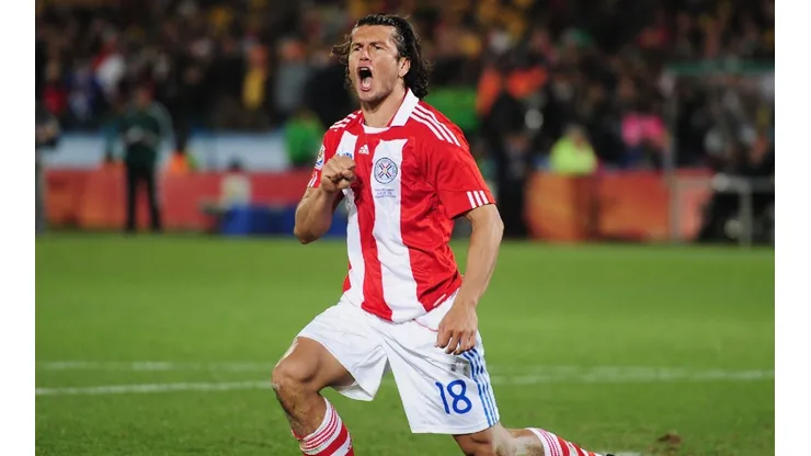 Festejo de gol de Haedo Valdez con Paraguay en el Mundial de 2010.
