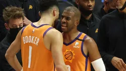 Chris Paul y Devin Booker (Foto: Getty)